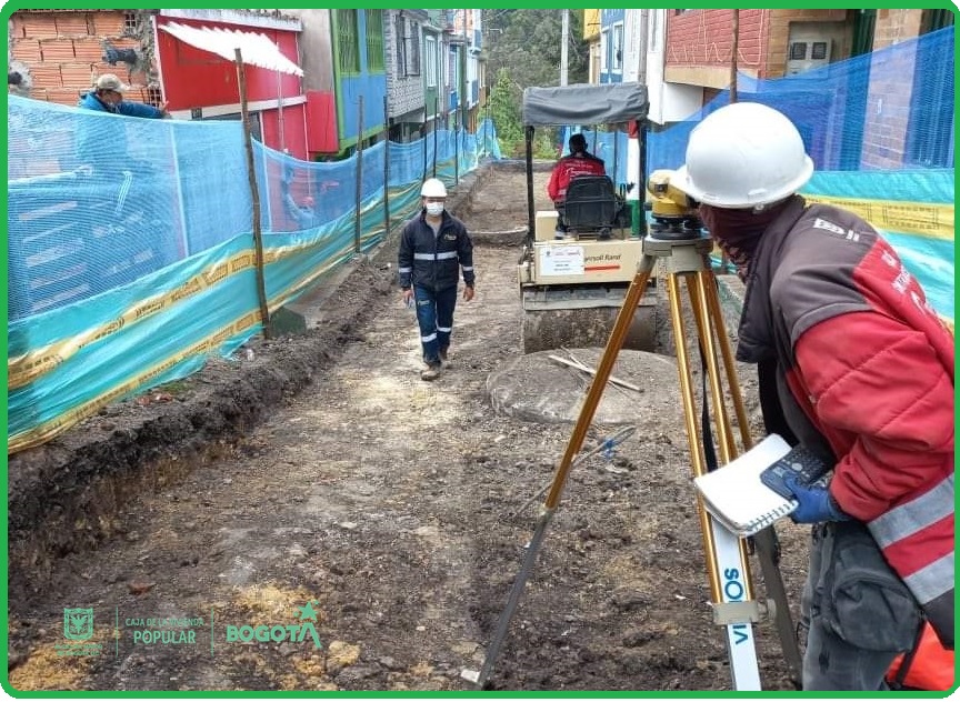 Obras de mejoramiento de barrios en el barrio La Flora, localidad de Usme.
