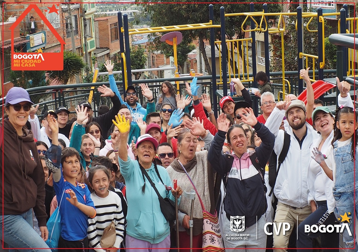 Con motivo de la celebración de los 486 años de Bogotá, diversas entidades del Distrito realizaron una jornada de embellecimiento en más de cien parques de la ciudad, para regalarle a nuestra casa espacios renovados de disfrute y cuidado en comunidad.