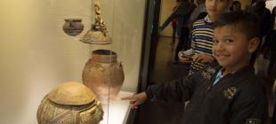 Pequeños beneficiarios de la CVP conocieron el Museo del Oro