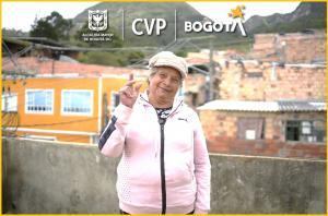 Rosa se mostró profundamente agradecida con la CVP por el apoyo recibido en la adquisición de su vivienda. "Me han ayudado mucho. Con esa ayuda que me dieron, pude tener mi casa de hoy en día. Me gusta vivir ahí, es central y uno encuentra todo lo necesario para comprar lo que necesita", expresó con satisfacción.